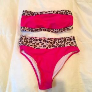 SHEIN SWIMSUIT! NEW WORE!! BRAND NEW, NO TAGS JUST WASHED.  SIZE M